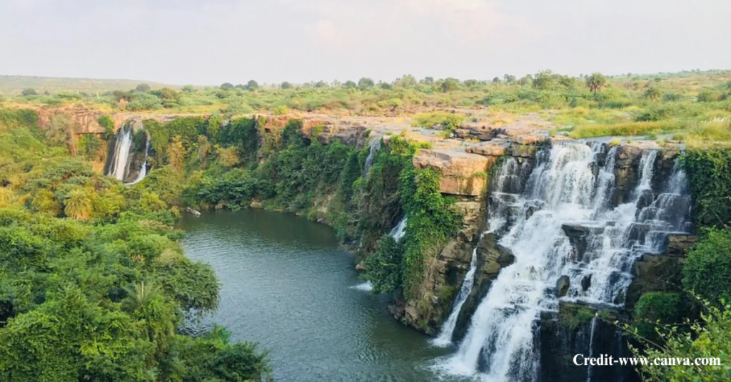 Best Places to Visit Near Hyderabad Within 300 km